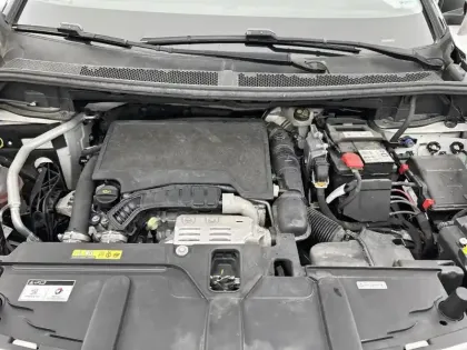 Photo 28 Peugeot 3008  Puretech 130ch S&S EAT8