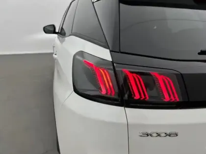Photo 16 Peugeot 3008  Puretech 130ch S&S EAT8