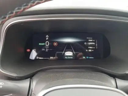 Photo 14 Renault Arkana  E-Tech full hybrid 145 GSR2