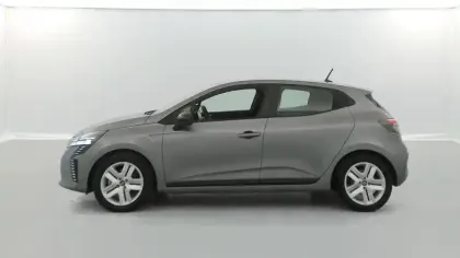 Photo 10 Renault Clio  E-Tech full hybrid 145 ch GSR2