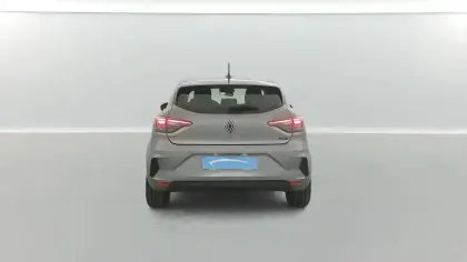 Photo 12 Renault Clio  E-Tech full hybrid 145 ch GSR2