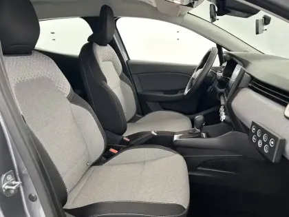 Photo 22 Renault Clio  E-Tech full hybrid 145 ch GSR2