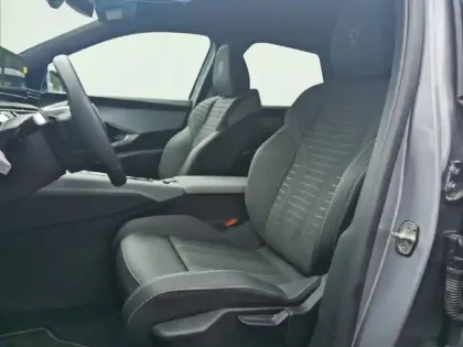 Photo 10 Peugeot 3008  Hybrid 136 e-DCS6