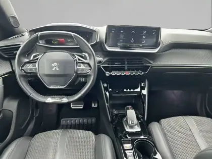 Photo 7 Peugeot 2008  PureTech 130 S&S EAT8