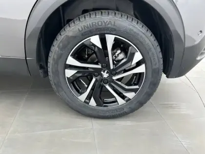 Photo 12 Peugeot 2008  PureTech 130 S&S EAT8