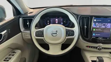 Photo 12 Volvo XC60  T6 Recharge AWD 253 ch + 145 ch Geartronic 8