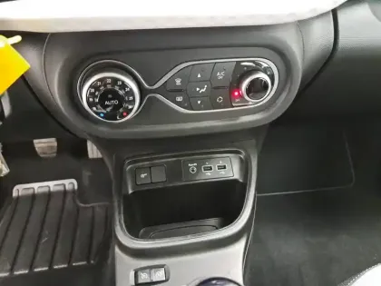 Photo 33 Renault Twingo  III SCe 65
