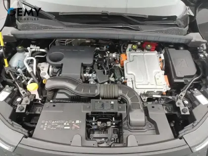 Photo 11 Renault Captur  E-Tech full hybrid 145 ch