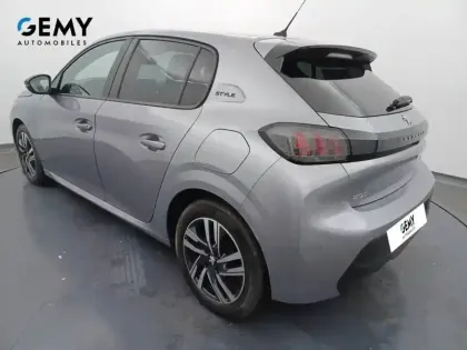 Photo 16 Peugeot 208  PureTech 75 S&S BVM5