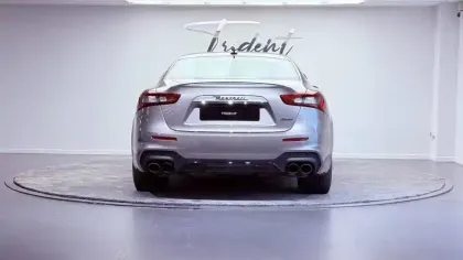 Photo 5 Maserati Ghibli  3.0 V6 350