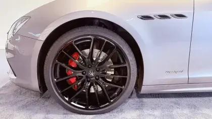 Photo 8 Maserati Ghibli  3.0 V6 350