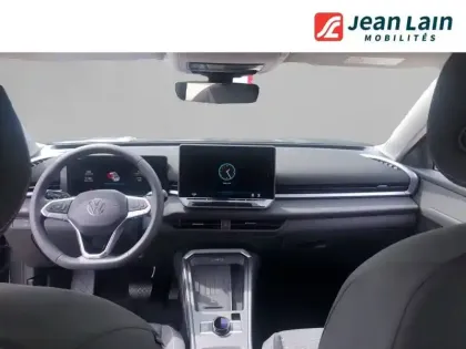 Photo 17 Volkswagen T-roc  1.5 eTSI EVO2 Hybrid 116 ch DSG7