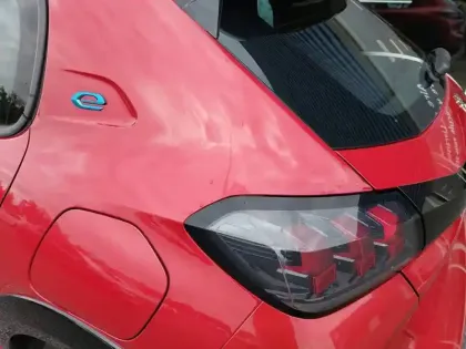 Photo 16 Peugeot 208  Electrique 50 kWh 136ch