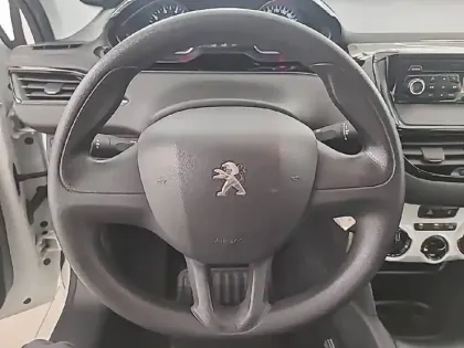 Photo 8 Peugeot 208  PureTech 68ch BVM5