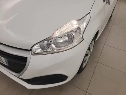 Photo 15 Peugeot 208  PureTech 68ch BVM5