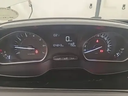 Photo 9 Peugeot 208  PureTech 68ch BVM5