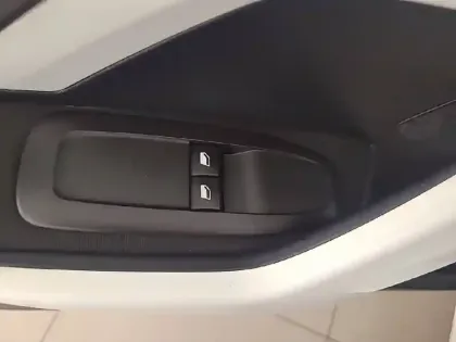 Photo 22 Peugeot 208  PureTech 68ch BVM5