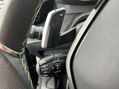 Photo 65 Peugeot 2008  PureTech 130 S&S EAT8