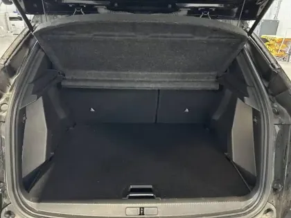 Photo 5 Peugeot 2008  PureTech 130 S&S EAT8