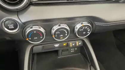 Photo 20 Mazda Mx-5  Roadster 2.0L SKYACTIV-G 184 ch