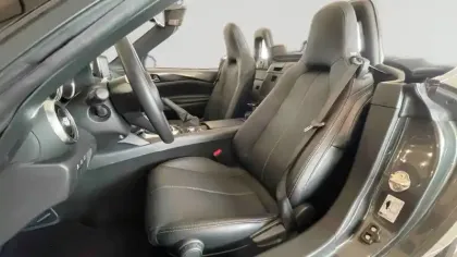 Photo 11 Mazda Mx-5  Roadster 2.0L SKYACTIV-G 184 ch