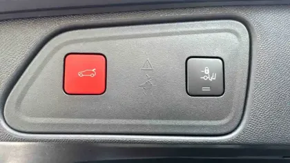 Photo 13 Peugeot 3008  Hybrid 225 e-EAT8