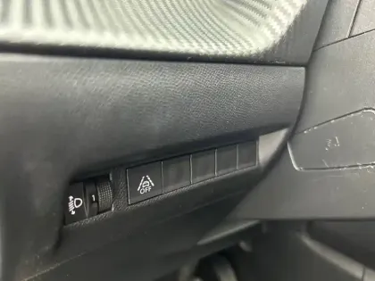 Photo 25 Peugeot 2008  Electrique 136 ch