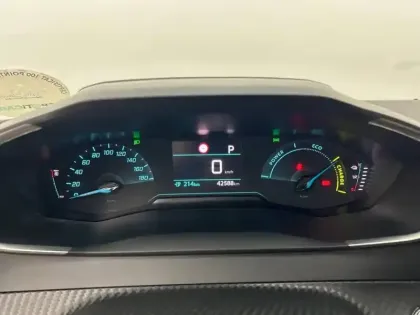 Photo 9 Peugeot 2008  Electrique 136 ch