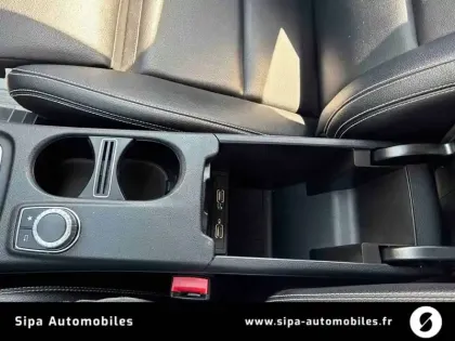 Photo 33 Mercedes GLA  200 7-G DCT