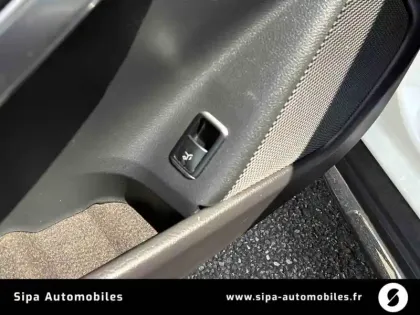 Photo 23 Mercedes GLA  200 7-G DCT