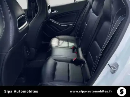 Photo 12 Mercedes GLA  200 7-G DCT