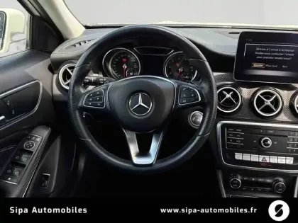 Photo 13 Mercedes GLA  200 7-G DCT