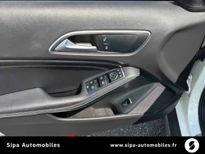 Photo 22 Mercedes GLA  200 7-G DCT
