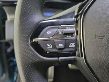 Photo 47 Peugeot 408  PHEV 225 e-EAT8