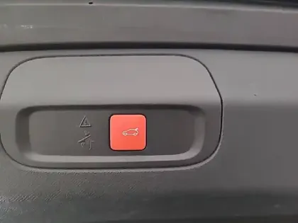Photo 43 Peugeot 408  PHEV 225 e-EAT8