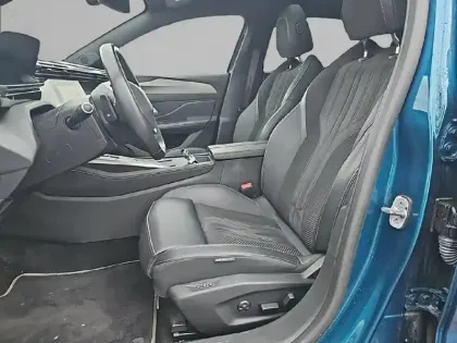 Photo 10 Peugeot 408  PHEV 225 e-EAT8