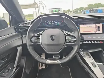 Photo 8 Peugeot 408  PHEV 225 e-EAT8