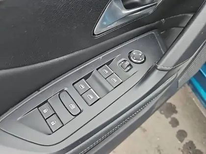 Photo 22 Peugeot 408  PHEV 225 e-EAT8