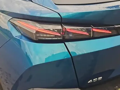 Photo 16 Peugeot 408  PHEV 225 e-EAT8