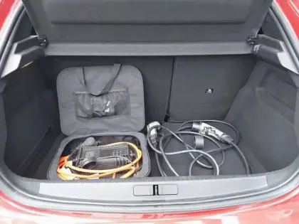 Photo 5 Peugeot 208  Electrique 50 kWh 136ch