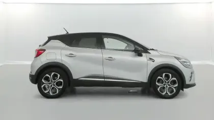 Photo 14 Renault Captur  E-Tech Plug-in 160 - 21