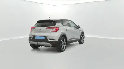 Photo 13 Renault Captur  E-Tech Plug-in 160 - 21