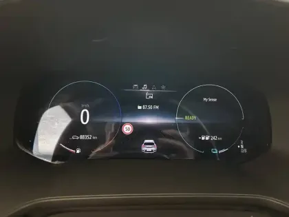 Photo 25 Renault Captur  E-Tech Plug-in 160 - 21