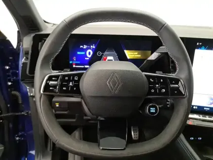 Photo 33 Renault Austral  E-Tech full hybrid 200 GSR2