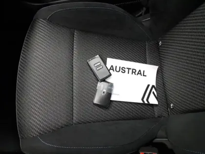 Photo 40 Renault Austral  E-Tech full hybrid 200 GSR2