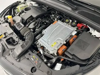 Photo 34 Renault Clio  E-Tech 140 - 21N