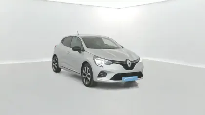 Photo 16 Renault Clio  E-Tech full hybrid 145
