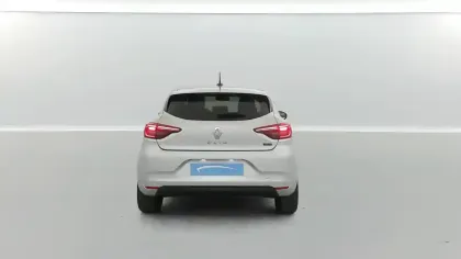 Photo 12 Renault Clio  E-Tech full hybrid 145
