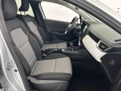 Photo 22 Renault Clio  E-Tech full hybrid 145