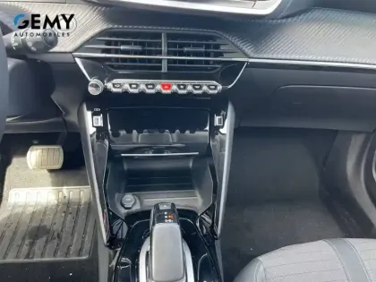Photo 16 Peugeot 2008  Electrique 136 ch